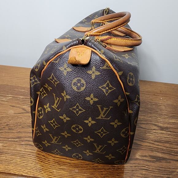 Louis Vuitton Monogram Speedy 35 with COA